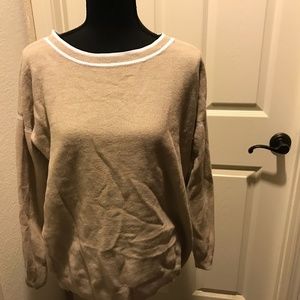 Share & Earn $10    Banana Republic W Besiege W/ White Striping. Like New Spec Y